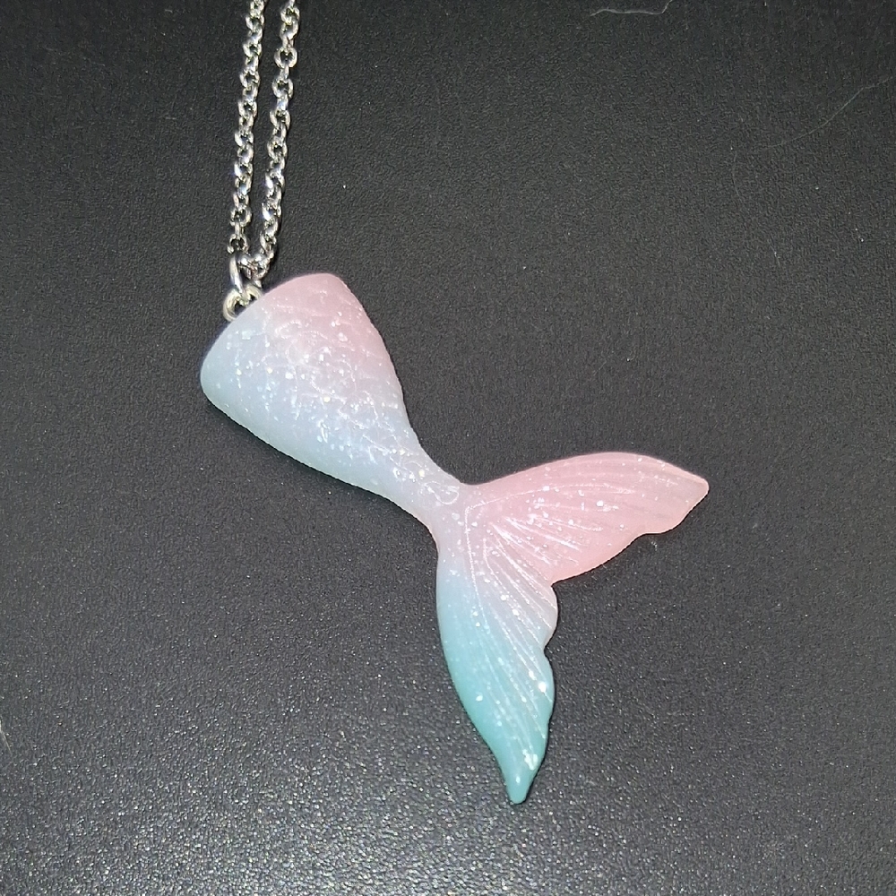 NWT Adorable Boho Pink & Blue Glitter Mermaid Tail Necklace!!